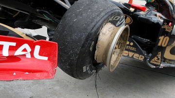 F1-coureur breekt stuurkolom na spectaculaire 'lancering' - terugblik