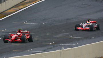 Lewis Hamilton cruelly denied historic F1 title in tense showdown