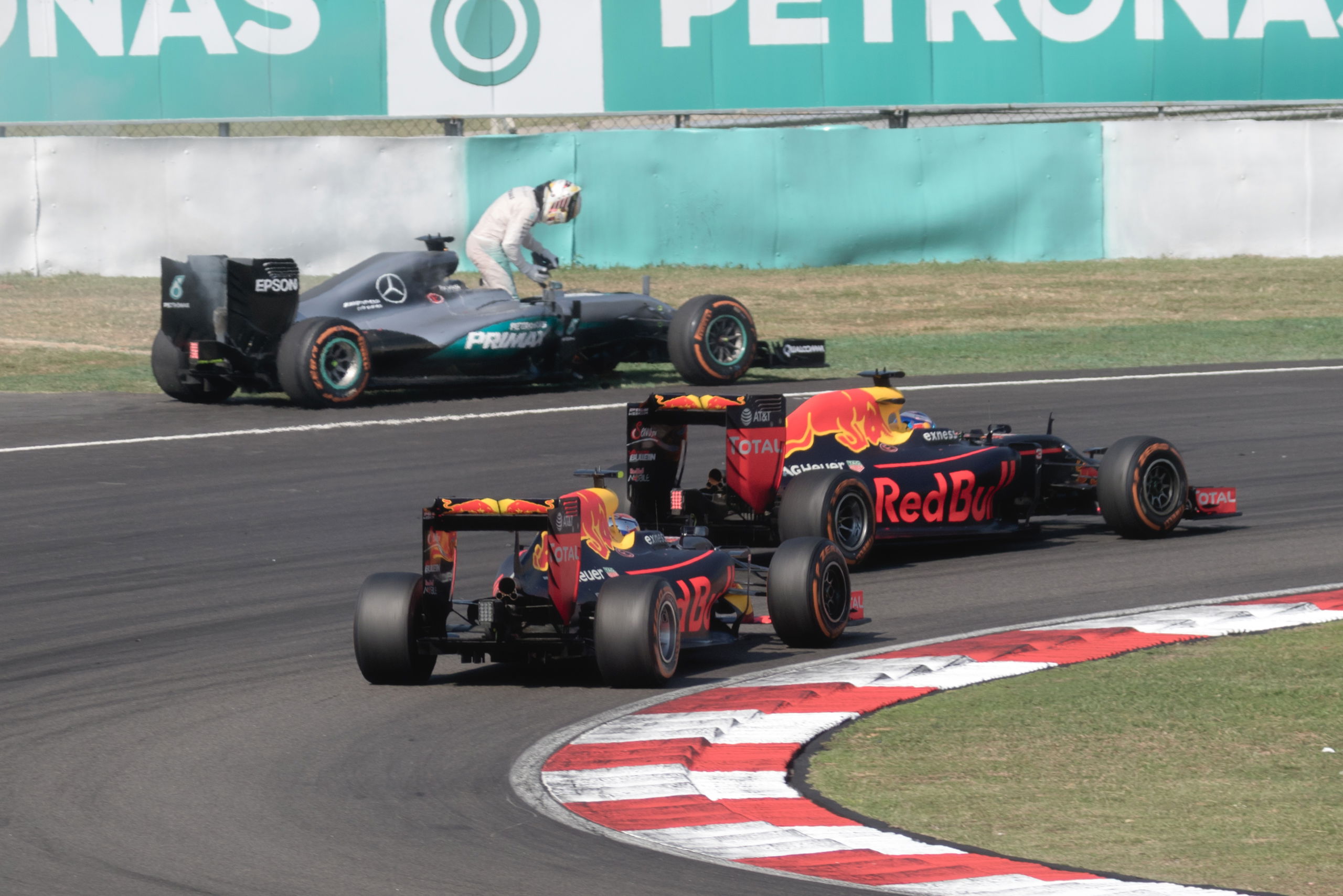 Red Bull duo and Lewis Hamilton 2016 Malaysia Race