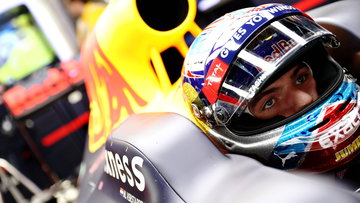 Verstappen legt basis voor klinkende eerste Red Bull-overwinning