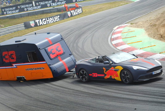 Caravan race Verstappen Ricciardo Zandvoort