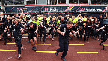 Video: Feest barst los bij Red Bull na zege Verstappen in Monaco