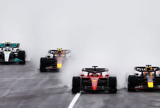 Verstappen Leclerc Japan start