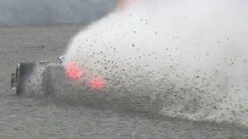 Rode vlag na flinke schuiver Sargeant in derde training GP Spanje