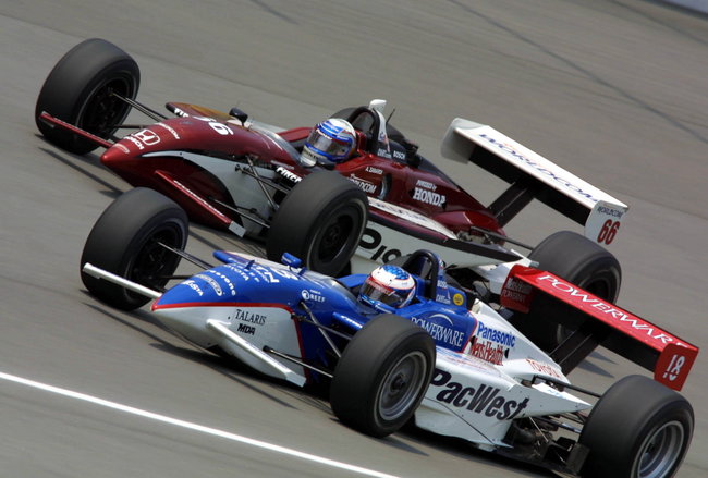 Scott Dixon battles with Alex Zanardi at the Michigan Speedway (2001)