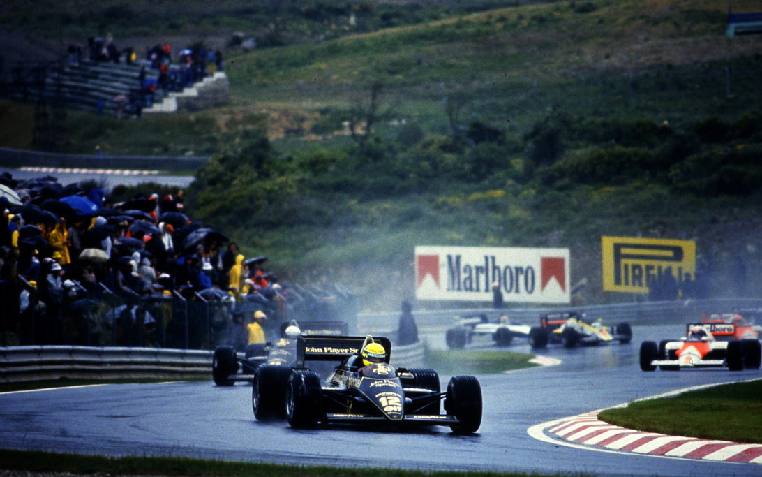 Senna domina chuva em Estoril e vence GP de Portugal 1985