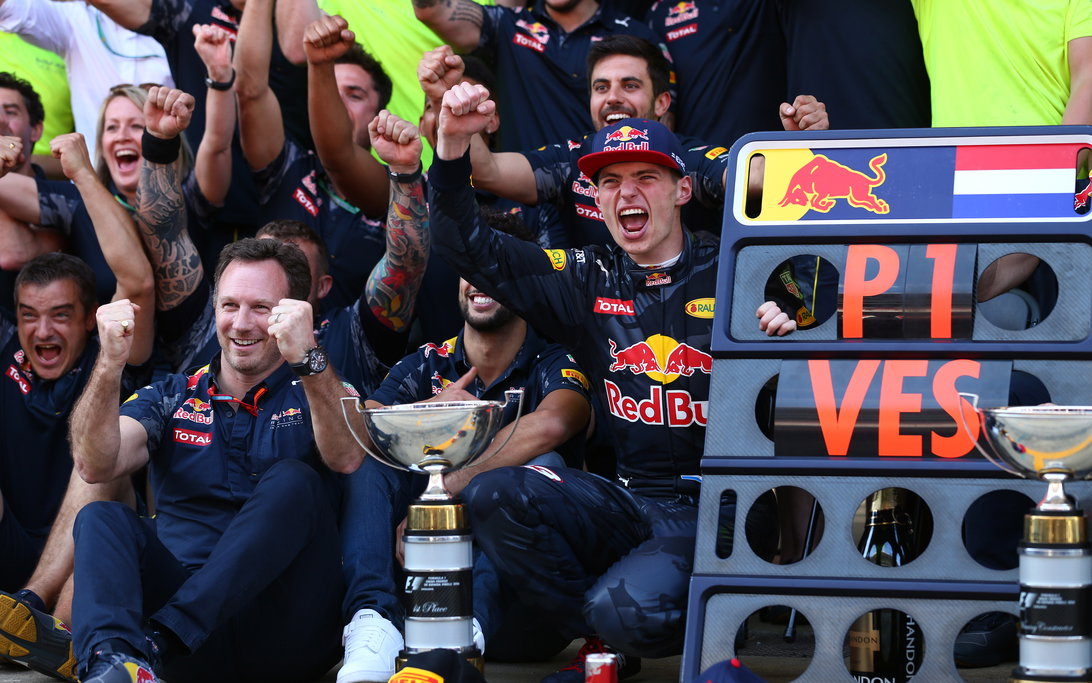 Marko revela que Horner se opuso al ascenso temprano de Verstappen a Red Bull