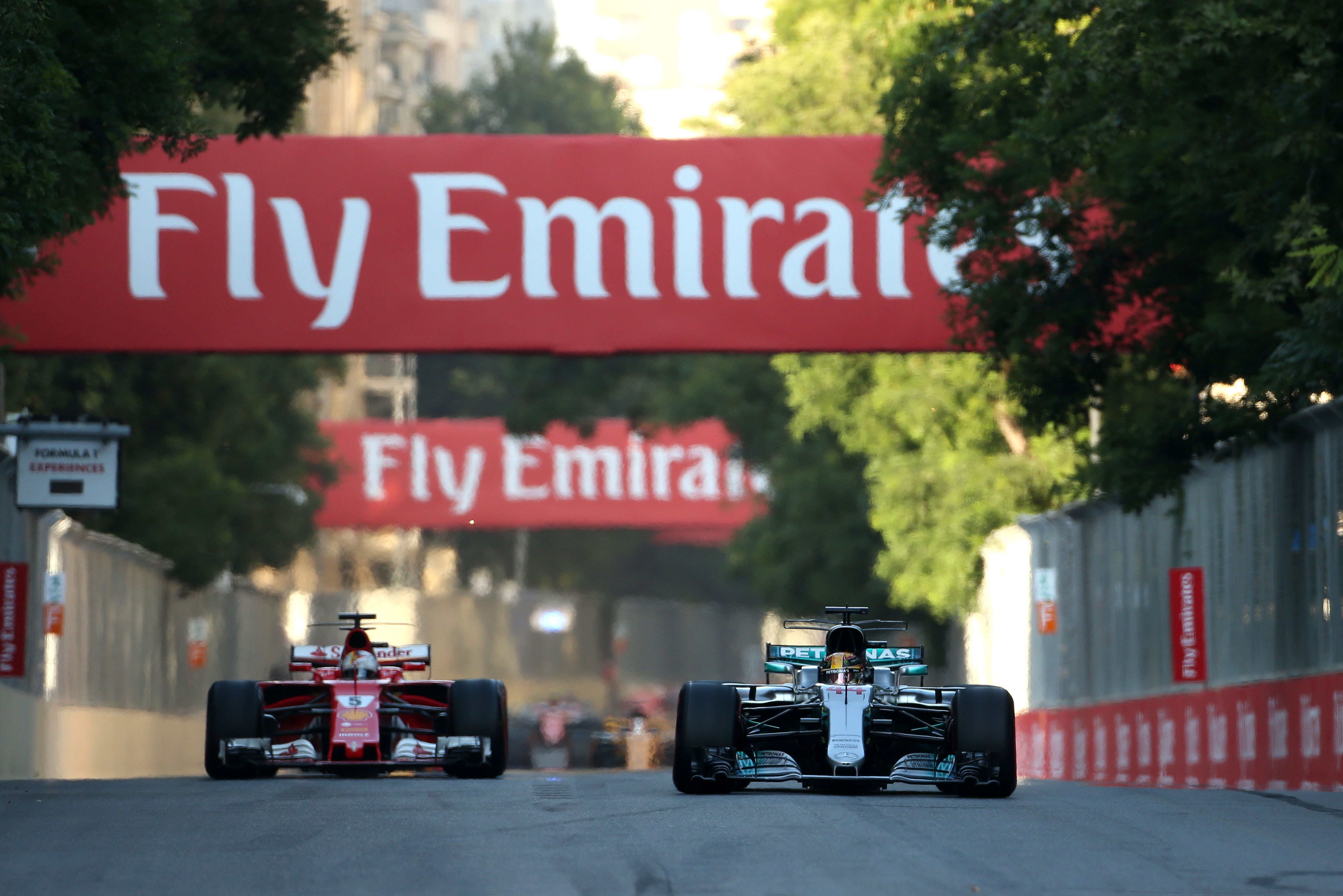Vettel Hamilton Baku 2017