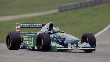 Diskwalificatie Schumacher levert Verstappen podium zonder podium op