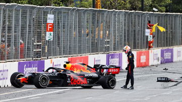 Furieuze Verstappen en politieke discussies na klapband in Bakoe