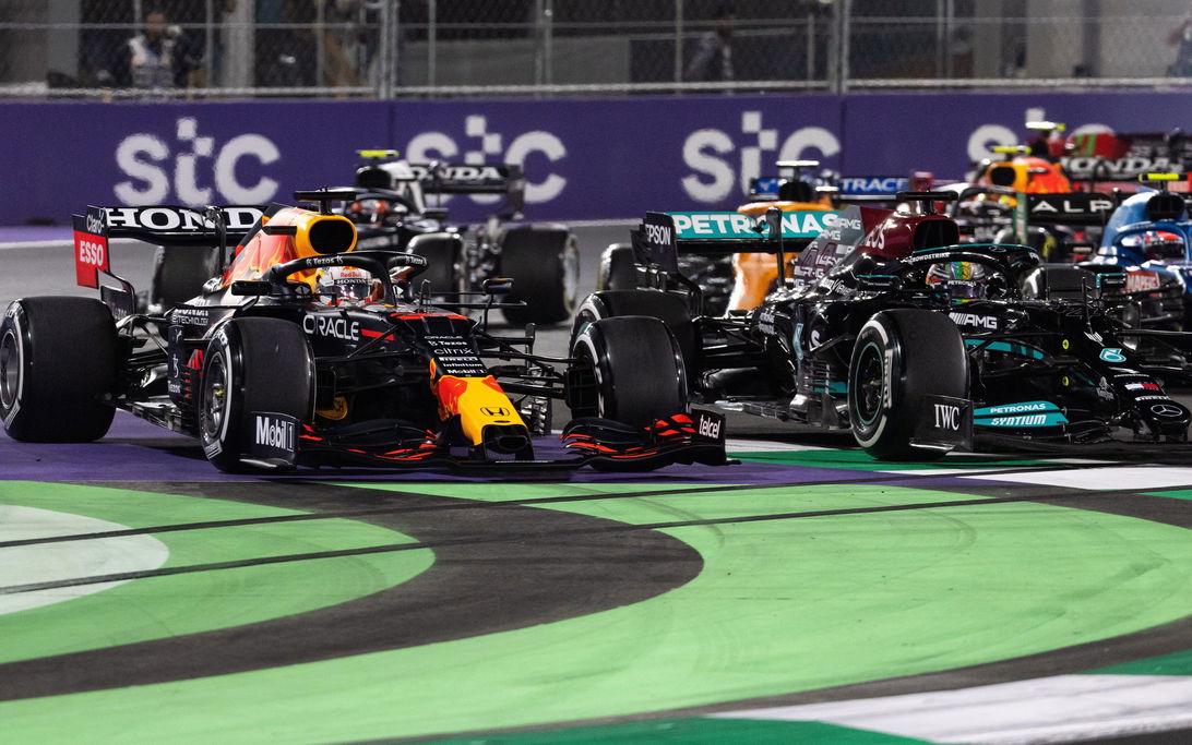 Verstappen Hamilton Saudi 2021