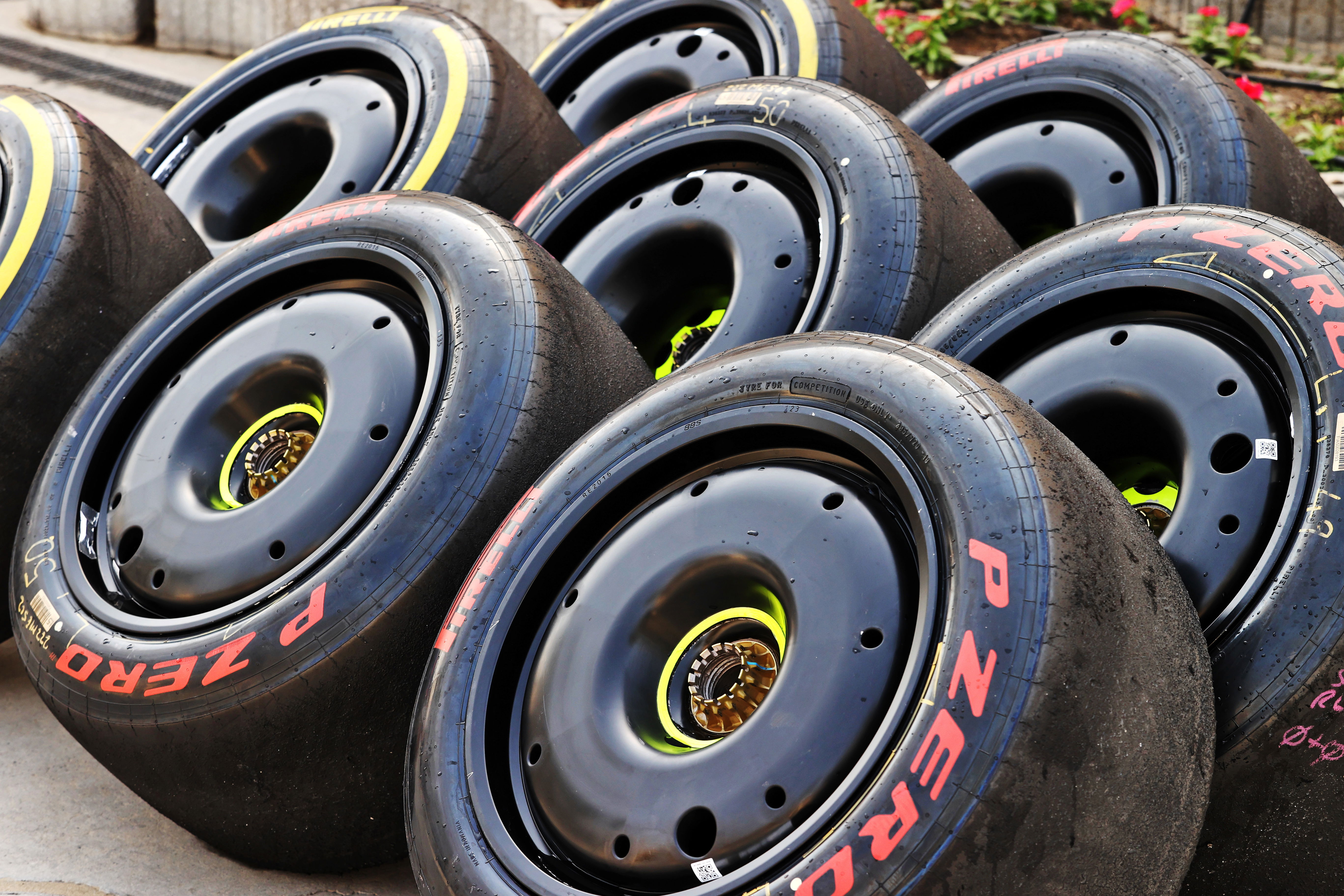 Pirelli tyres Bahrain 2022