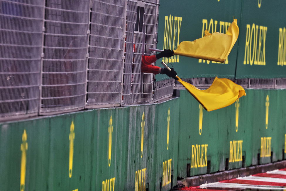 f1 yellow flag