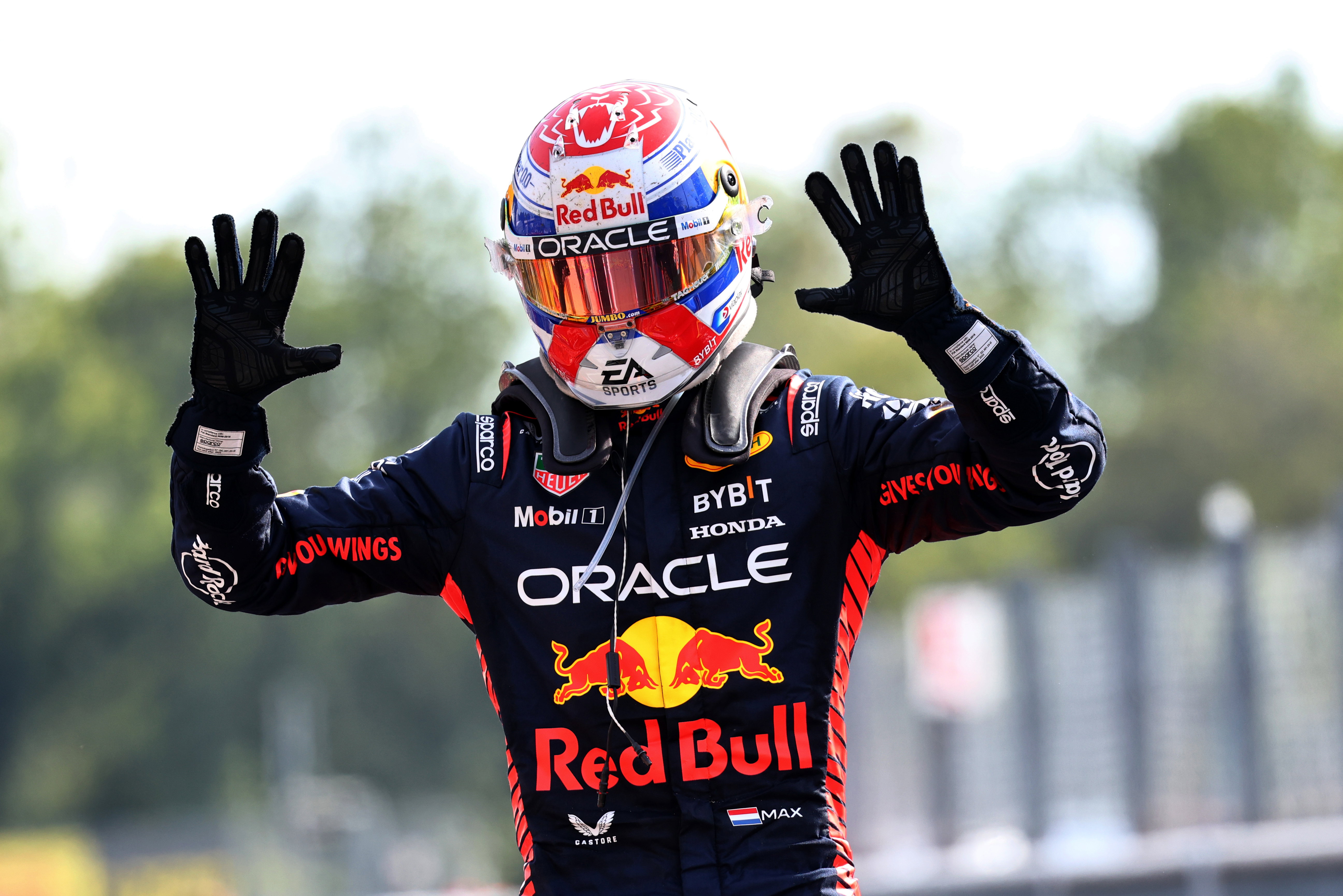 Verstappen-tien-overwinningen-Monza-2023-F1-RacingNews365