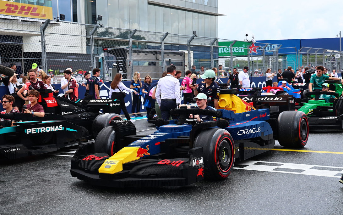 Lego F1 Parade Returns at Silverstone With Driveable Minicars for All 22 Drivers