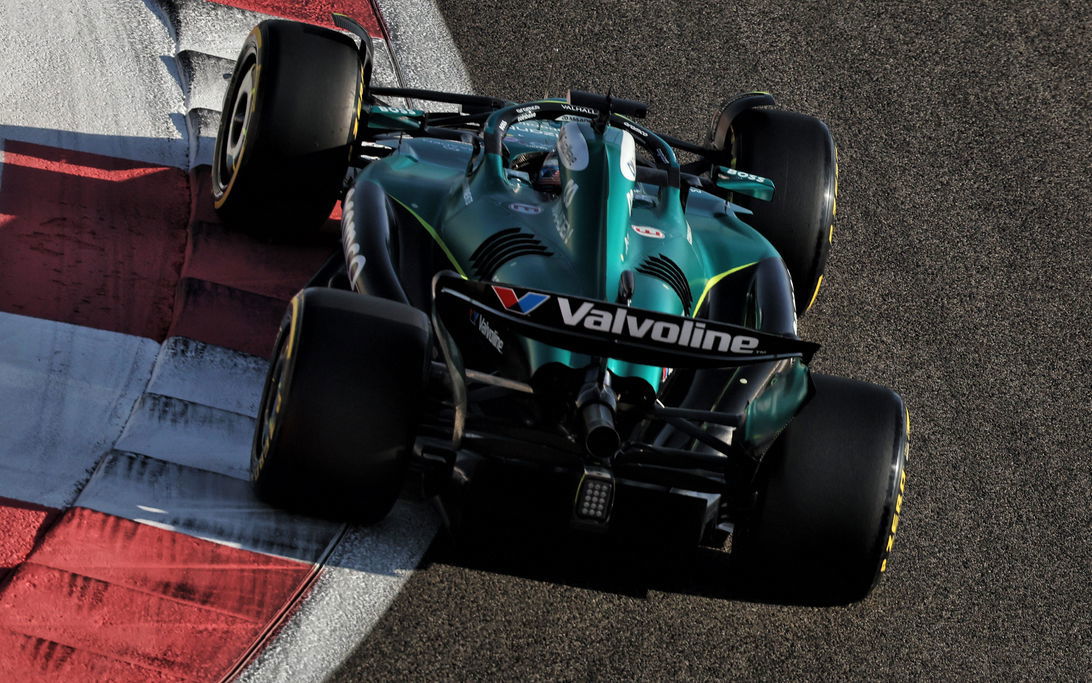 Aston Martin Abu Dhabi test 2025