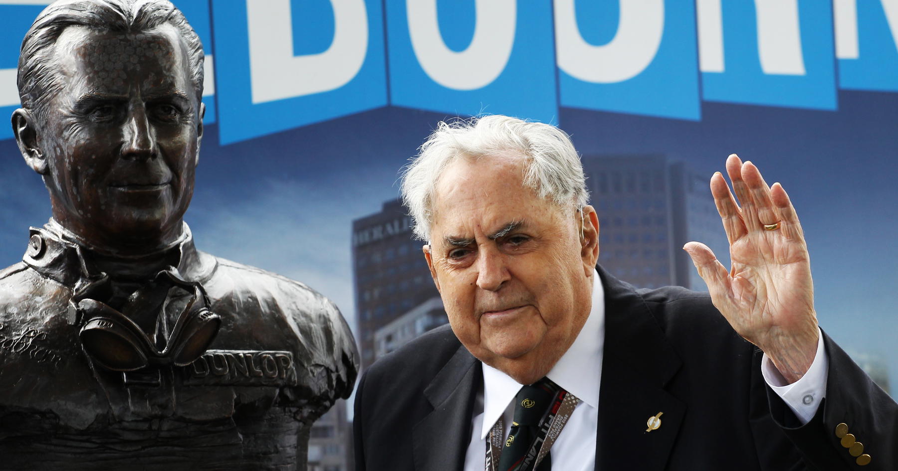 Brabham, pilota australiano, vince il titolo in F1 con la sua vettura costruita da lui, un record unico, immagine di approfondimento