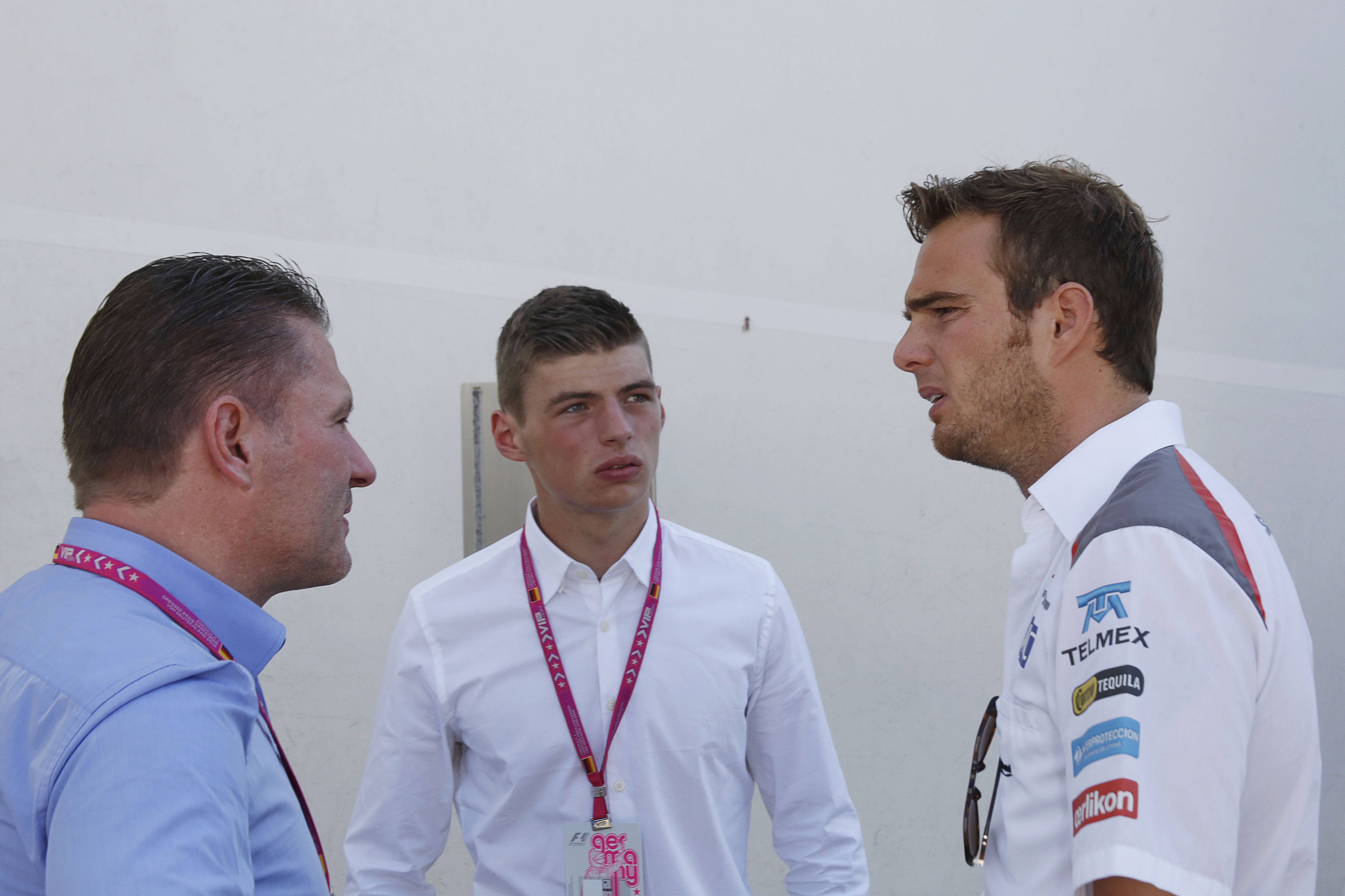 verstappen-van-der-garde-f1-racingnews365