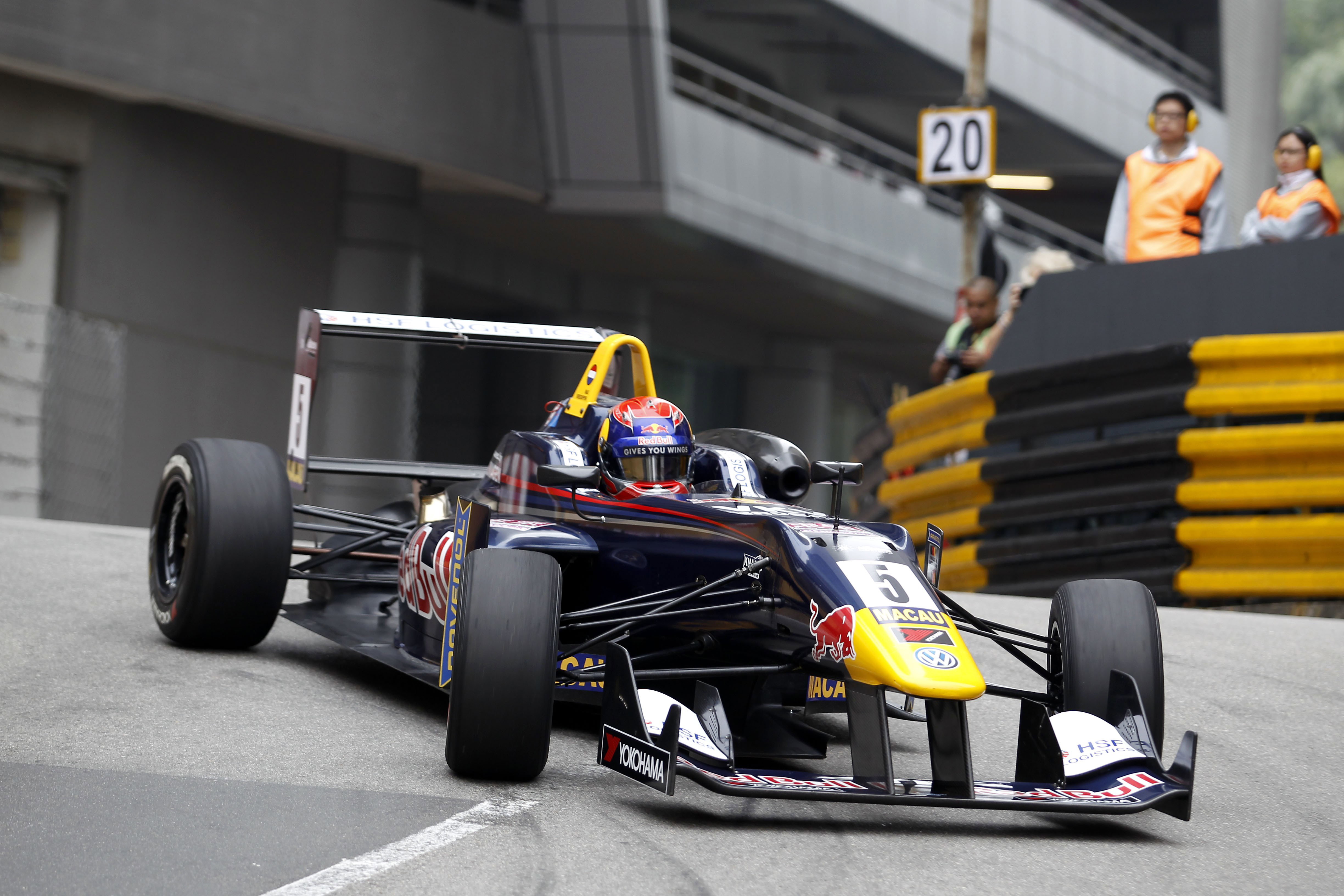 Verstappen 2014 Macau GP VAR