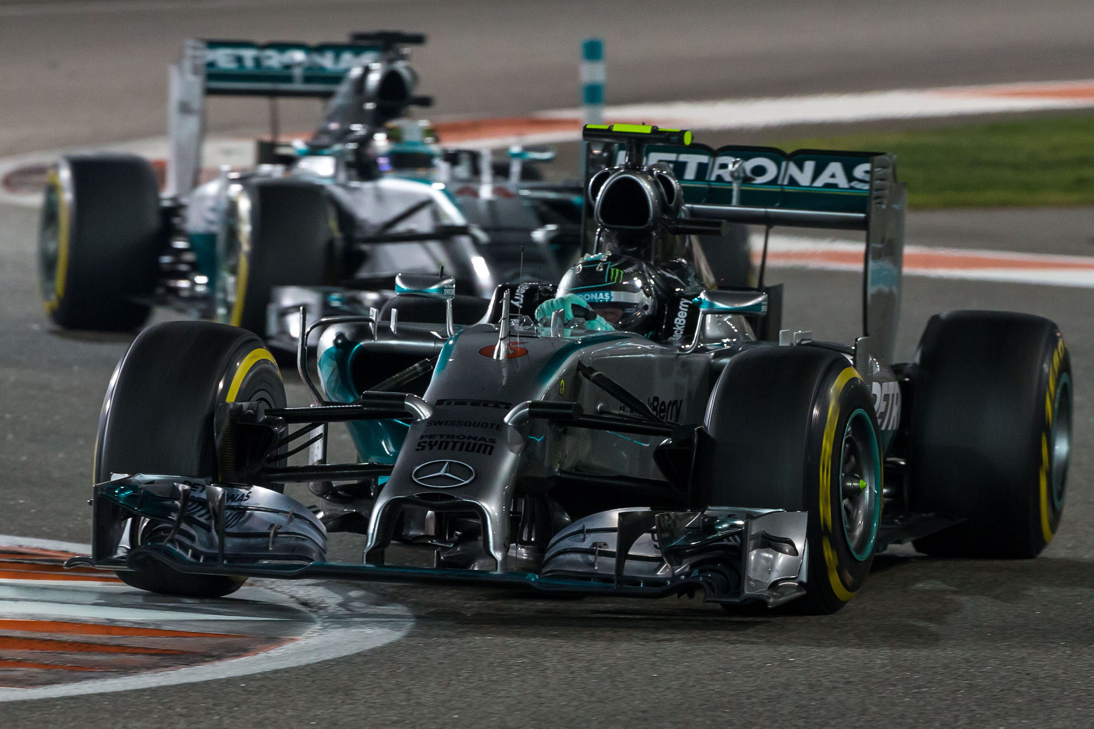 Rosberg Hamilton 2014 Abu Dhabi