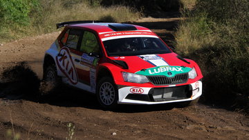 Toeschouwer overlijdt na horrorcrash in gitzwart autosportweekend