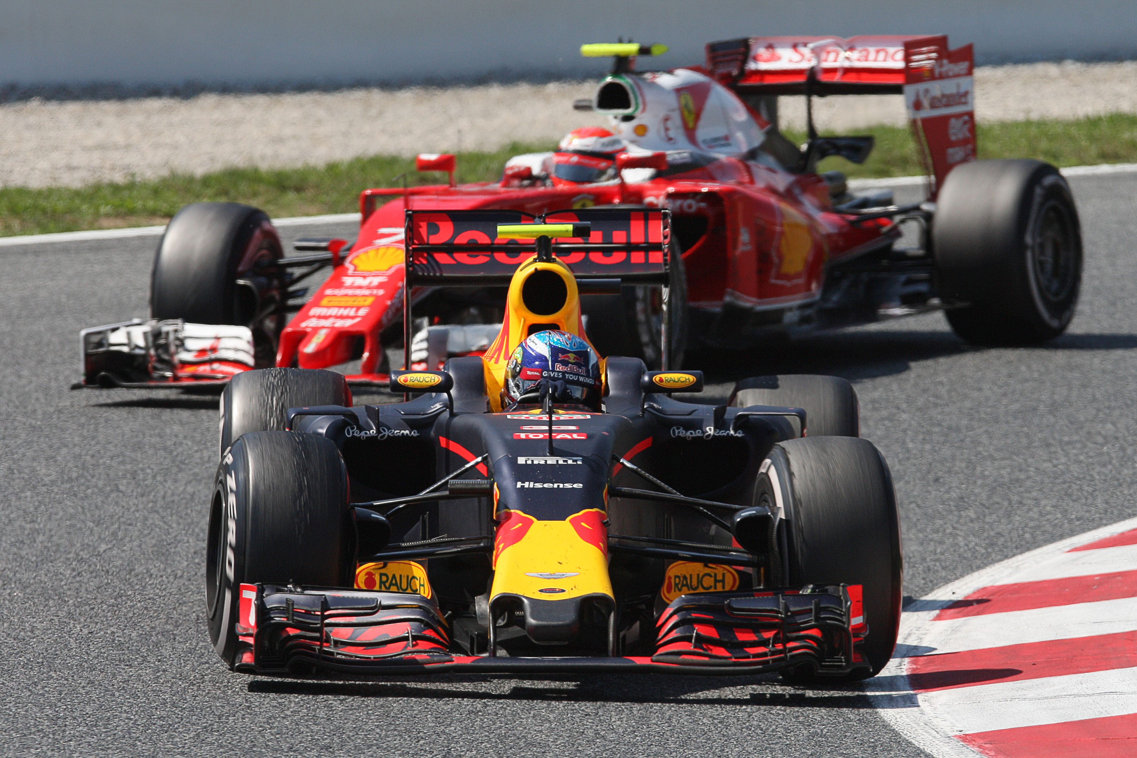 Verstappen Räikkönen Spain 2016