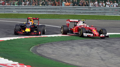Verstappen Raikkonen Belgium 2016