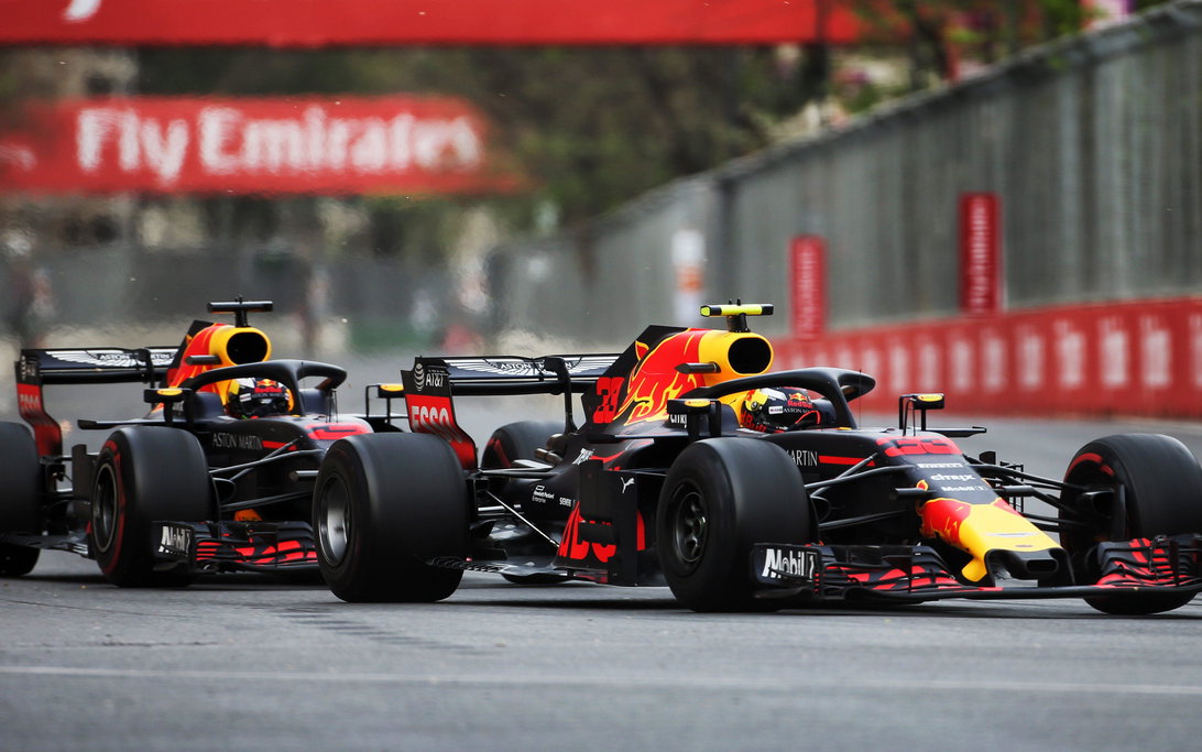 Ricciardo Verstappen Baku