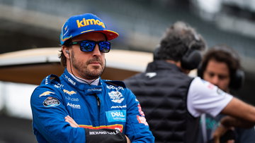 Fernando Alonso suffers humiliating Indy 500 elimination - On This Day