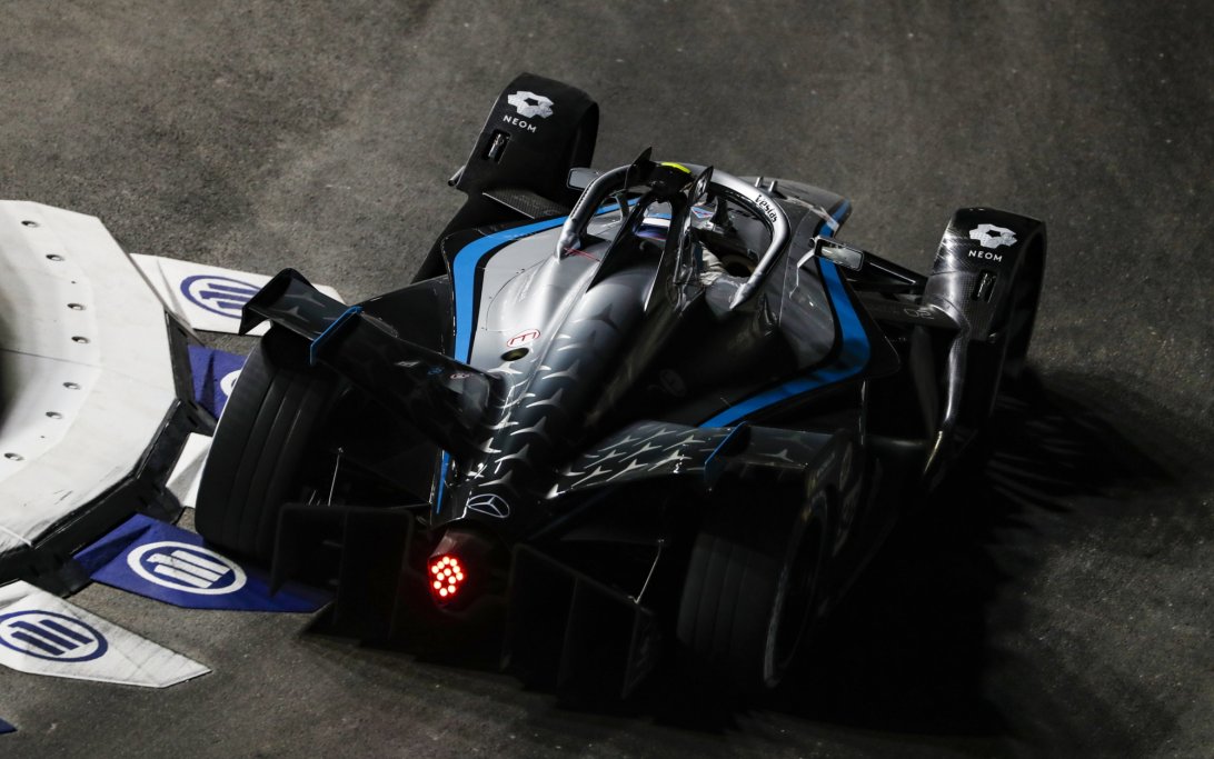 1 EPS701 153835 J6 I0127