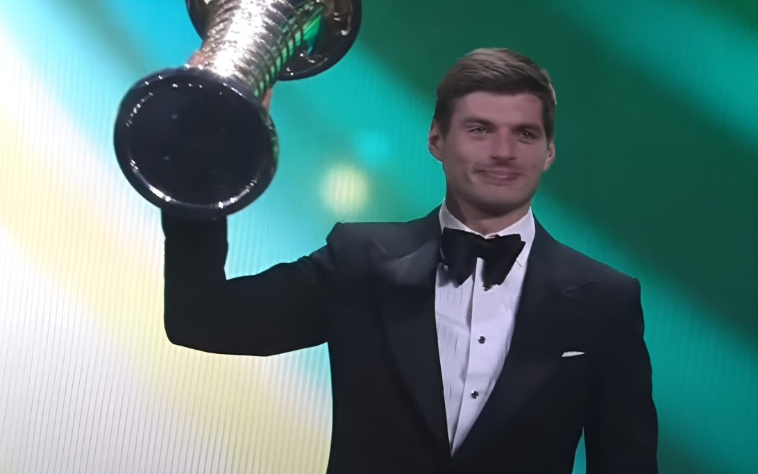 4afacbd0fdf619e26575506e0380a22b 1