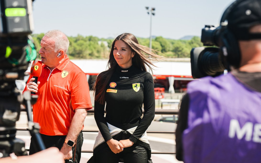 Laura villars racing 1