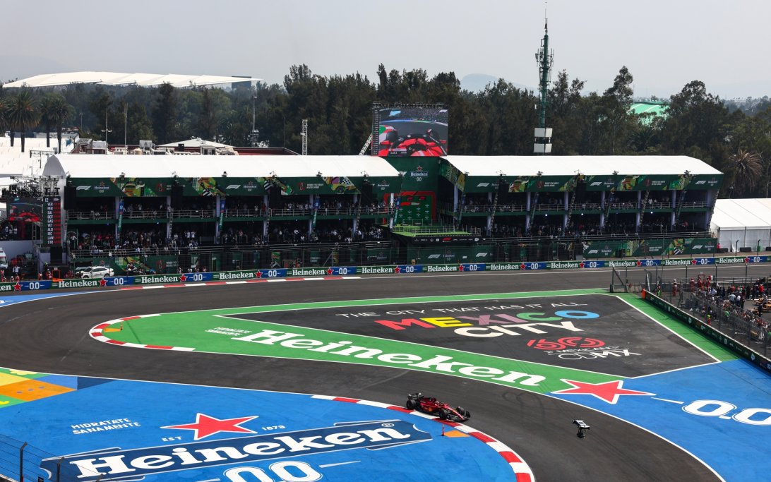 Mexican GP FP1 Stadium