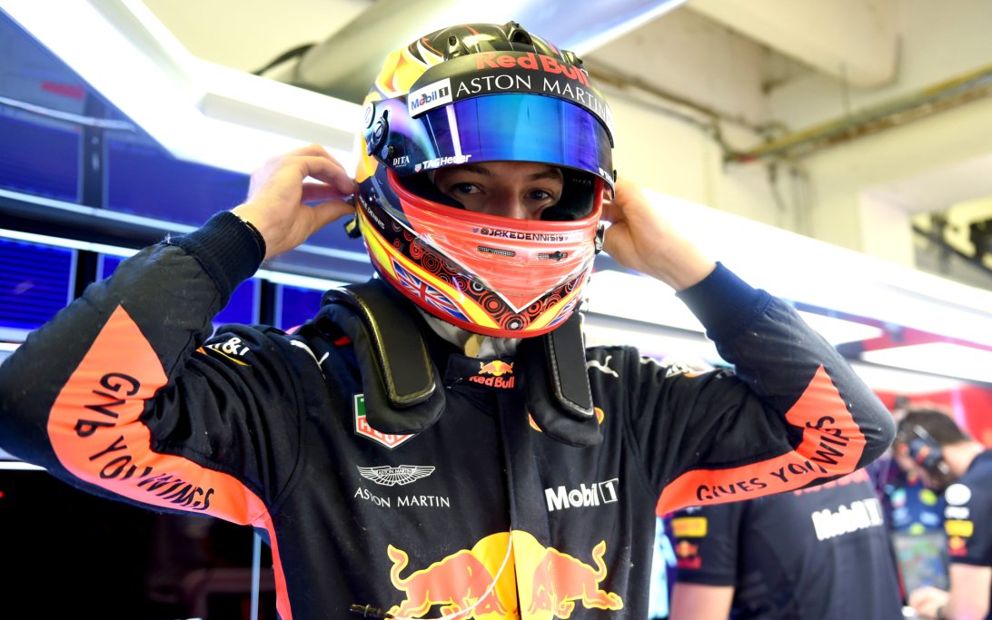 Jake Dennis 2018 F1 test