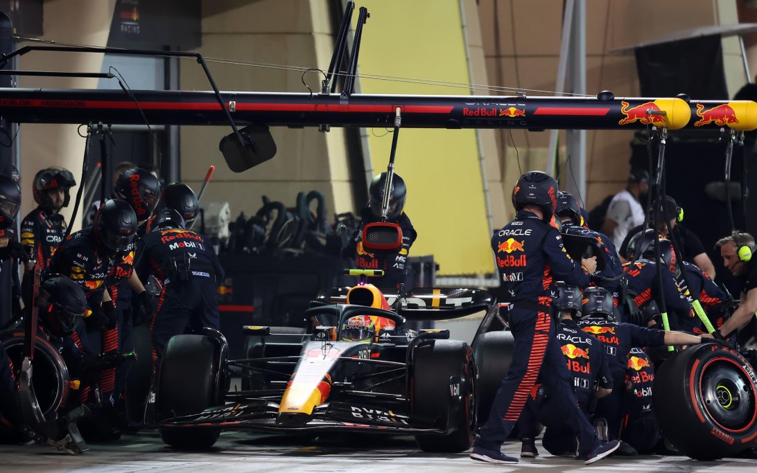 Bahrein Red Bull pitstop