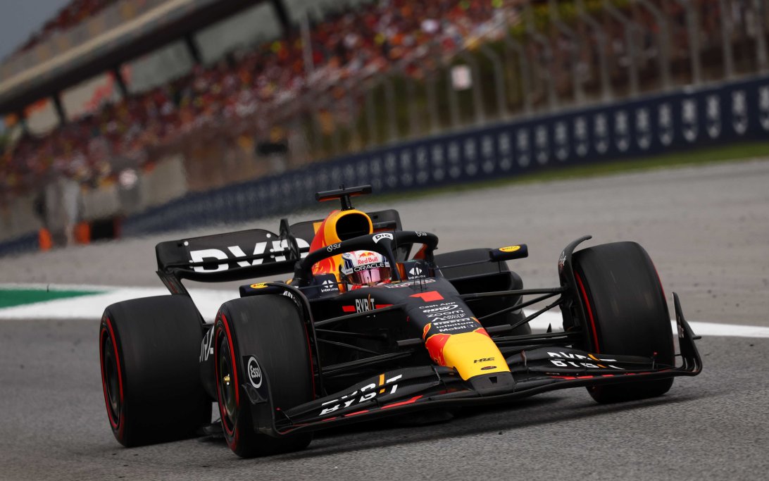Verstappen GP Spanje 2023 pit exit