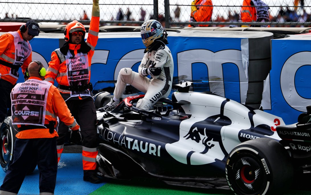 다니엘 리카르도 부상으로 리암 로슨 F1 깜짝 데뷔, 2024년 풀타임 시트 확보까지