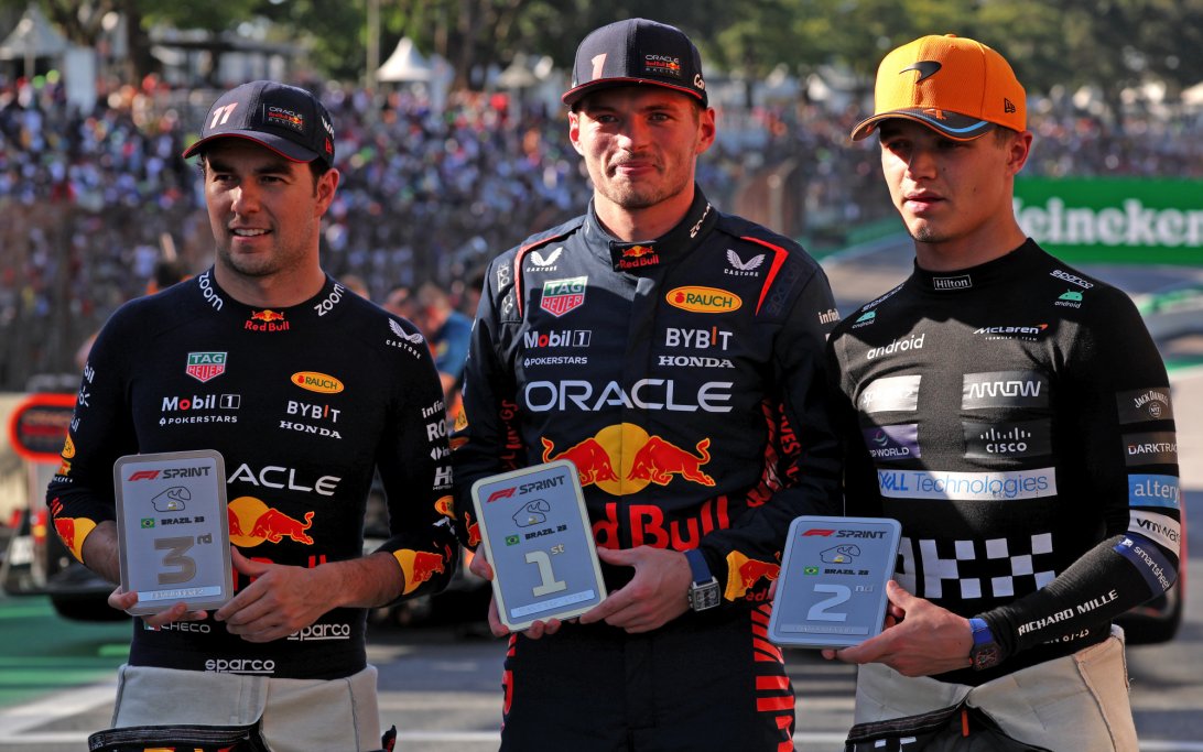 Sergio-Perez-Max-Verstappen-Lando-Norris-Brazilie-2023-Sprint-RacingNews365