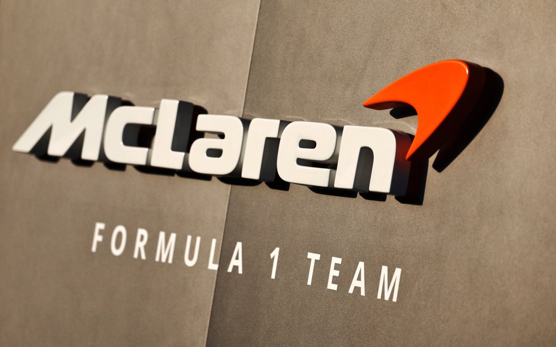 Tomba di Bruce McLaren, leggenda della F1, vandalizzata in Nuova Zelanda