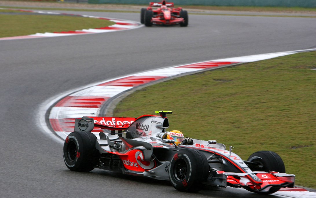 Hamilton Raikkonen China 2007