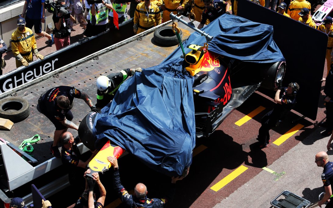 Verstappen Monaco 2018 crash