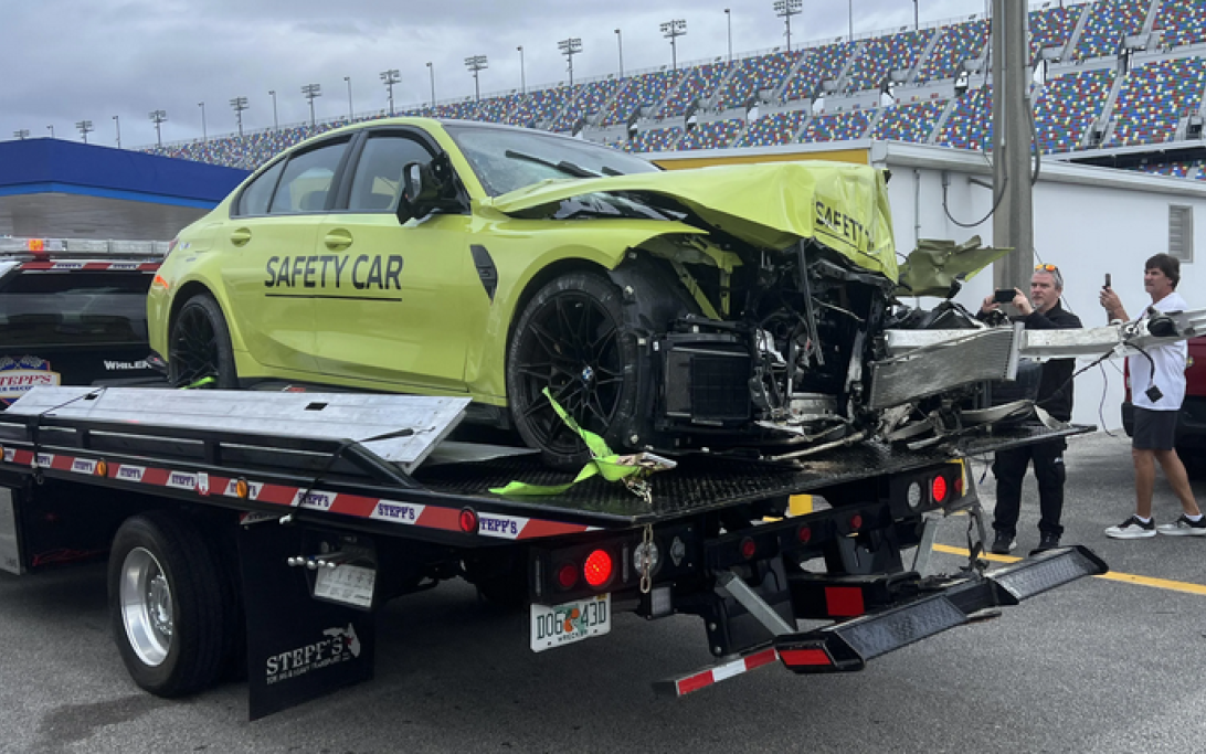 Safety car crash daytona