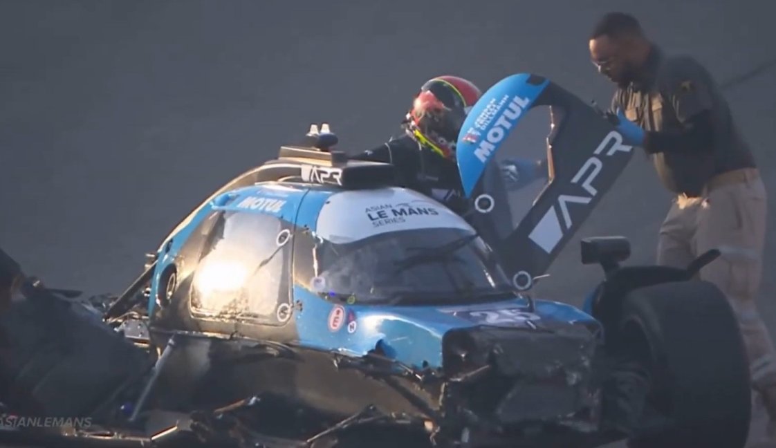 Asian le mans series crash screenshot