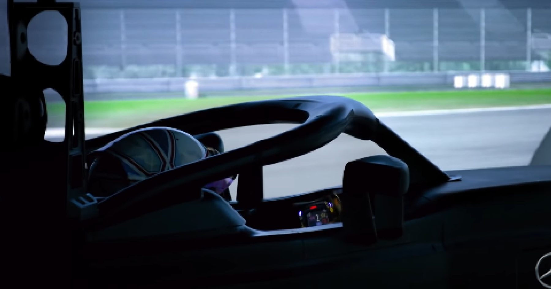 Video: What does the Mercedes F1 simulator look like? | RacingNews365