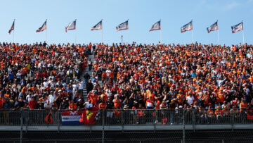 Video: Zo beleefden de Verstappen-fans de vrijdag van de Dutch GP