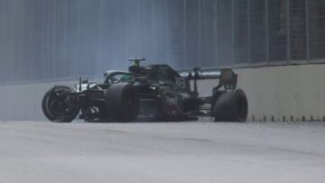 Video: Stroll crasht verschrikkelijk hard na plotselinge klapband