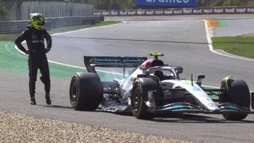 Video: Chaotische start van GP België leidt tot uitvalbeurt Hamilton na crash met Alonso