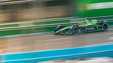 Frijns grijpt naast overwinning, Cassidy wint E-Prix van Diriyah