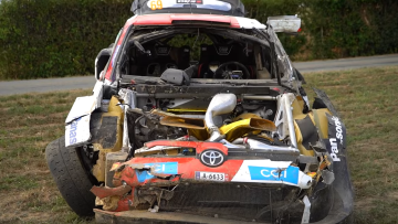 Video: Rallywagen slaat meermaals over de kop bij harde klapper in België