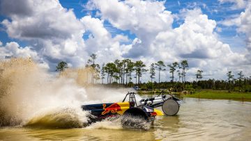 Video: Verstappen and Tsunoda warm up for Miami with swamp racing!